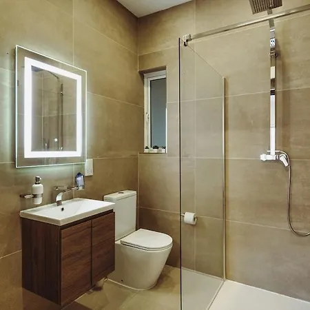Htr Maisonette By Haven And Keys Malta Appartement San Ġiljan