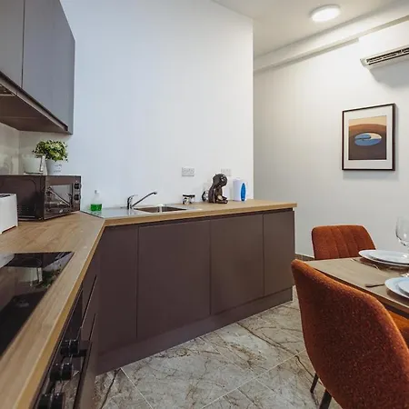 Htr Maisonette By Haven And Keys Malta Appartement San Ġiljan